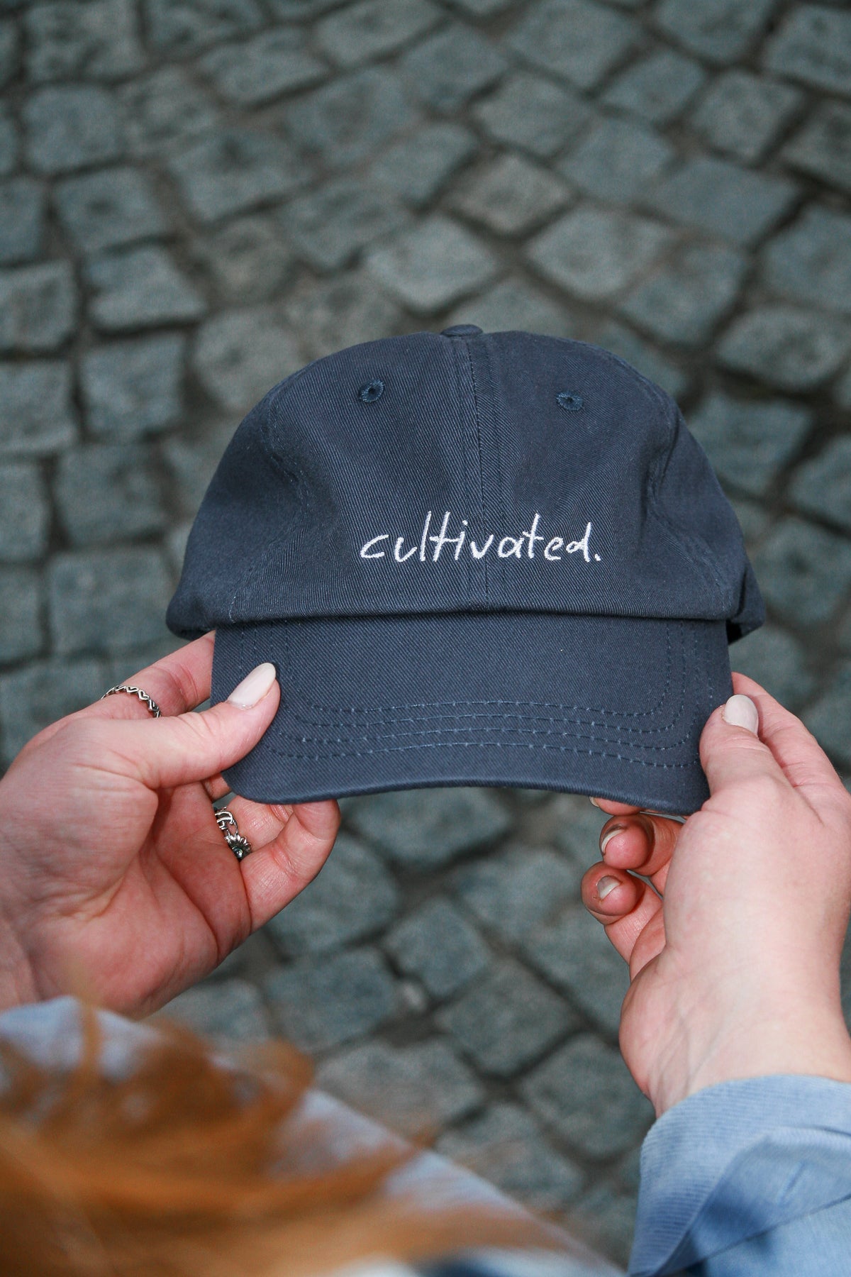 Caps
